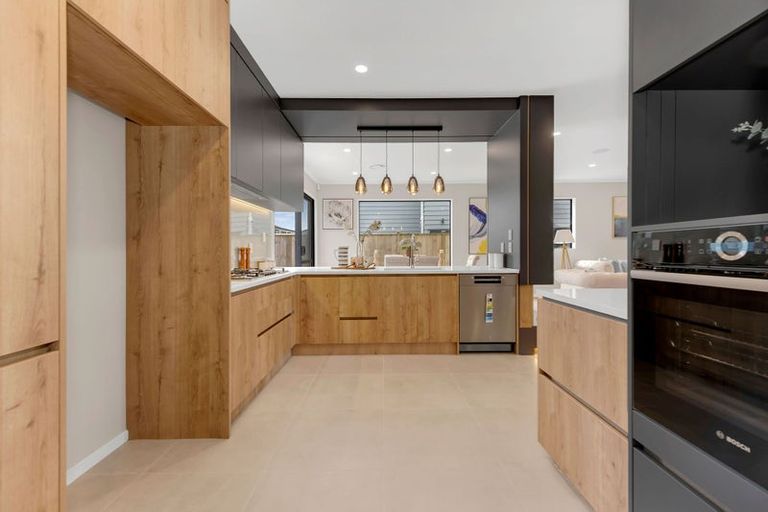 Photo of property in 25 Bremner Ridge Street, Flat Bush, 2019