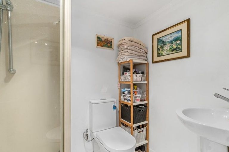 Photo of property in 31 Valley Road, Titirangi, Auckland, 0604