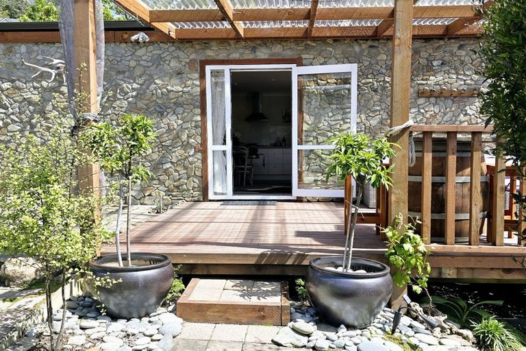 Photo of property in 86 Scotland Street, Picton, 7220