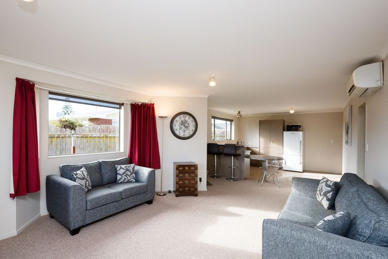 Photo of property in 2a Ronberg Street, Highbury, Palmerston North, 4412