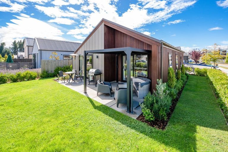 Photo of property in 14 Mount Burke Street, Wanaka, 9305