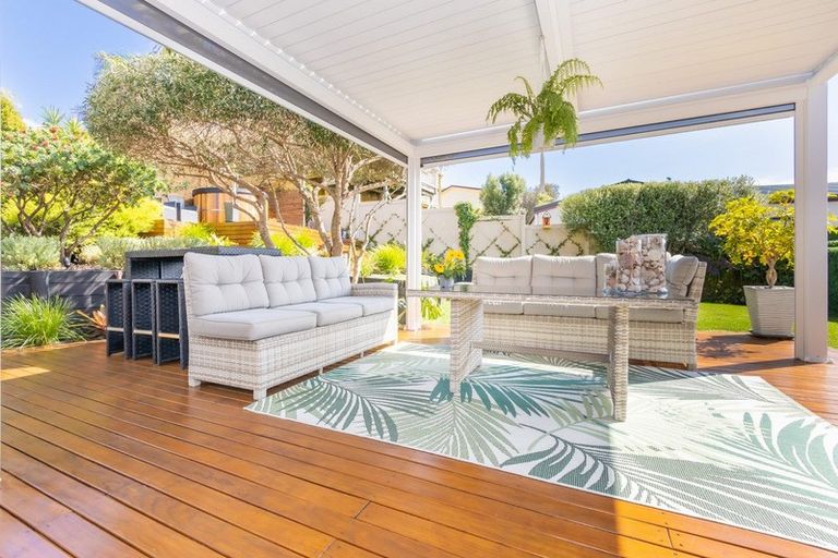 Photo of property in 21 West Hoe Heights, Orewa, 0931