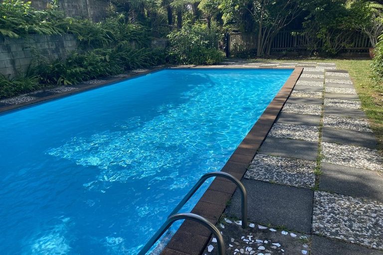 Photo of property in 26 Macnay Way, Murrays Bay, Auckland, 0630