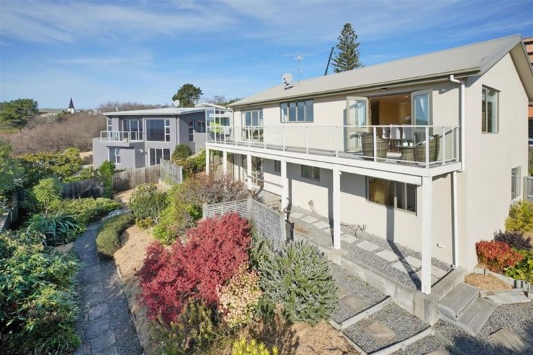 Photo of property in 18 Overdale Drive, Cashmere, Christchurch, 8022