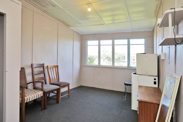 Photo of property in 17 Half Mile Road, Tuatapere, 9620