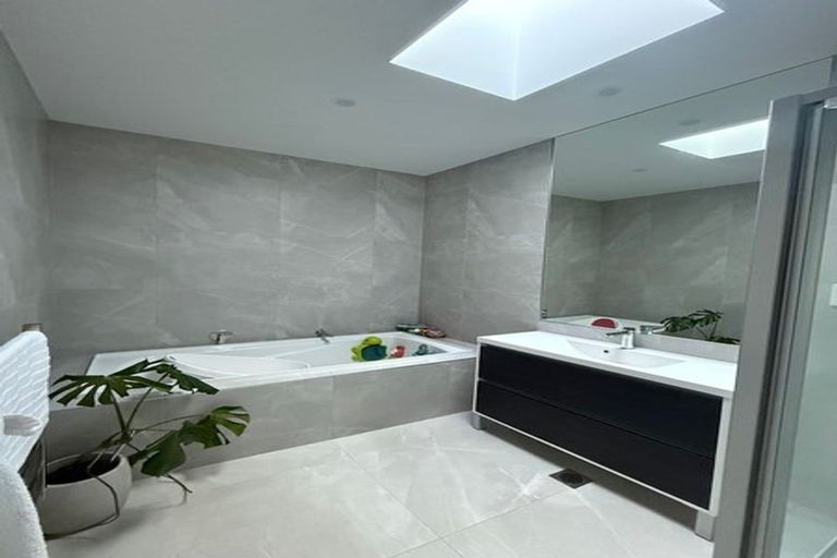 Photo of property in 36 Taikura Avenue, Red Beach, 0932