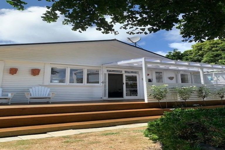 Photo of property in 23 Maungakiekie Avenue, Greenlane, Auckland, 1051