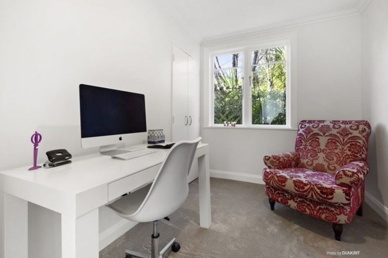 Photo of property in 12 Trelissick Crescent, Ngaio, Wellington, 6035