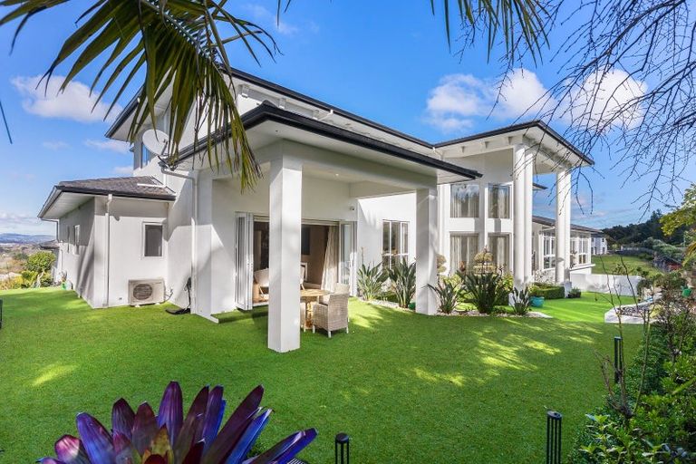 Photo of property in 116 Polo Prince Drive, Alfriston, Auckland, 2105