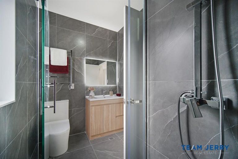 Photo of property in 21 Farranfore Road, Opaheke, Papakura, 2113