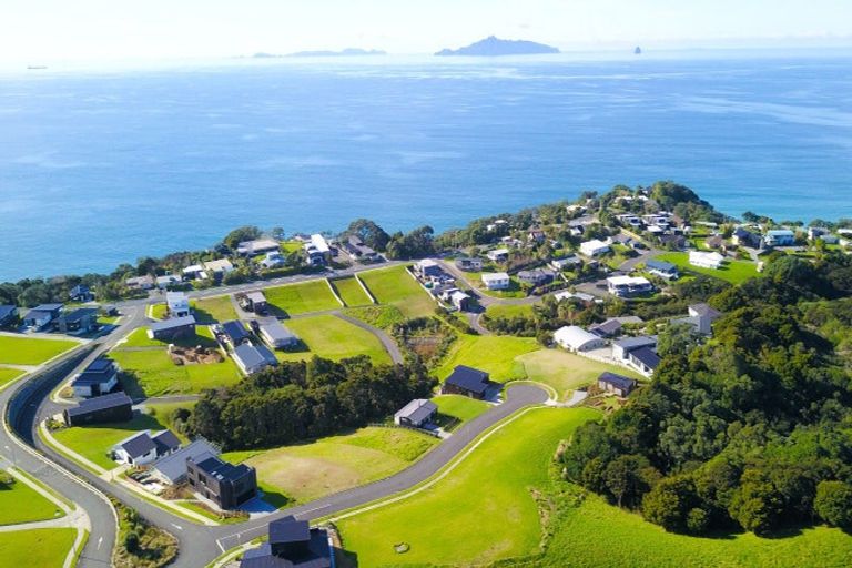 Photo of property in 12 Starlight Place, Langs Beach, 0582