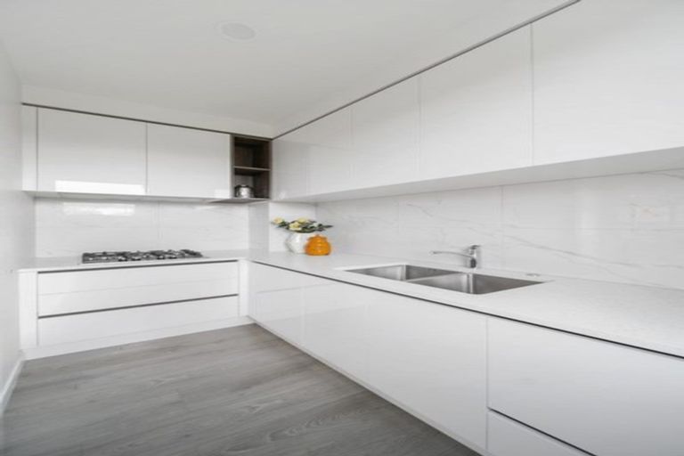 Photo of property in 73 Hayfield Way, Karaka, Papakura, 2113