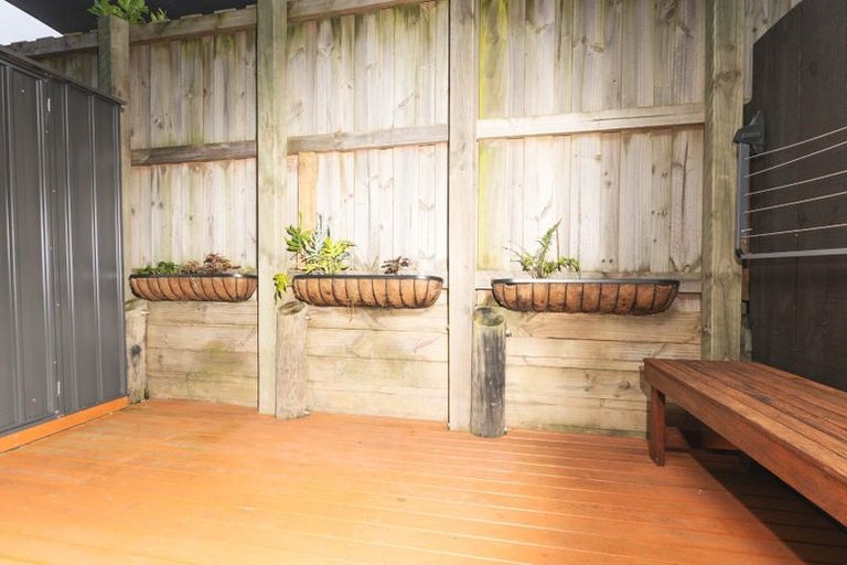 Photo of property in 38 Hinonga Loop, Silverdale, 0932