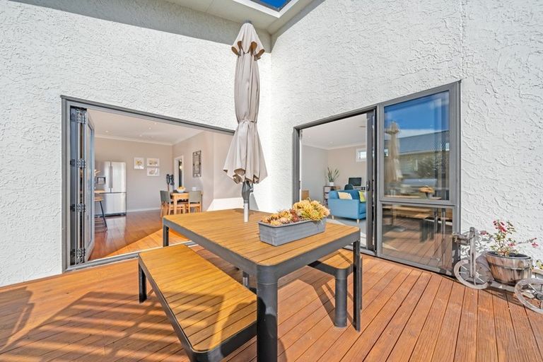 Photo of property in 11 Pitt Street, Moera, Lower Hutt, 5010