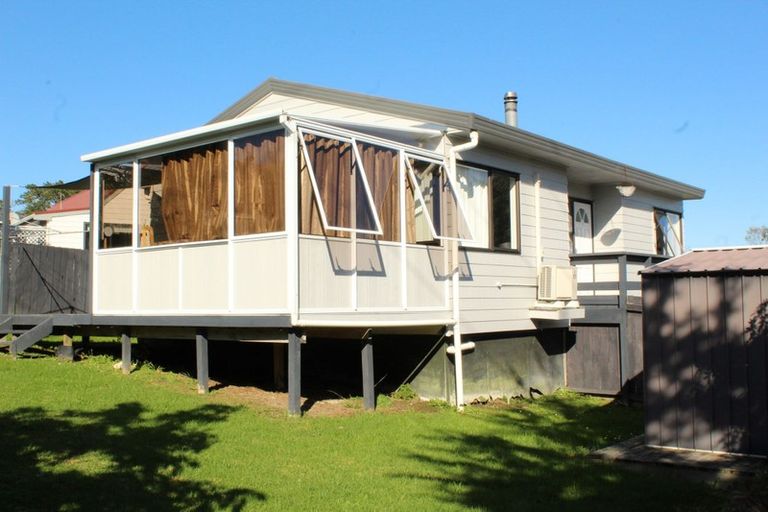 Photo of property in 1/9 Thistledew Place, Bayview, Auckland, 0629