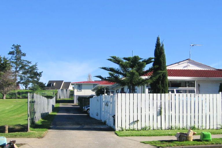 Photo of property in 1/40 Swaffield Road, Papatoetoe, Auckland, 2025