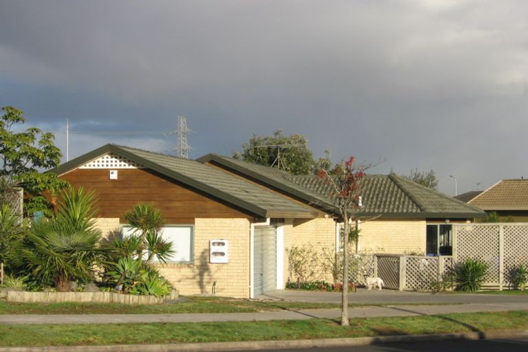 Photo of property in 179 Burswood Drive, Burswood, Auckland, 2013
