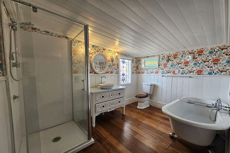 Photo of property in 42 Cameron Road, Bluff Hill, Napier, 4110