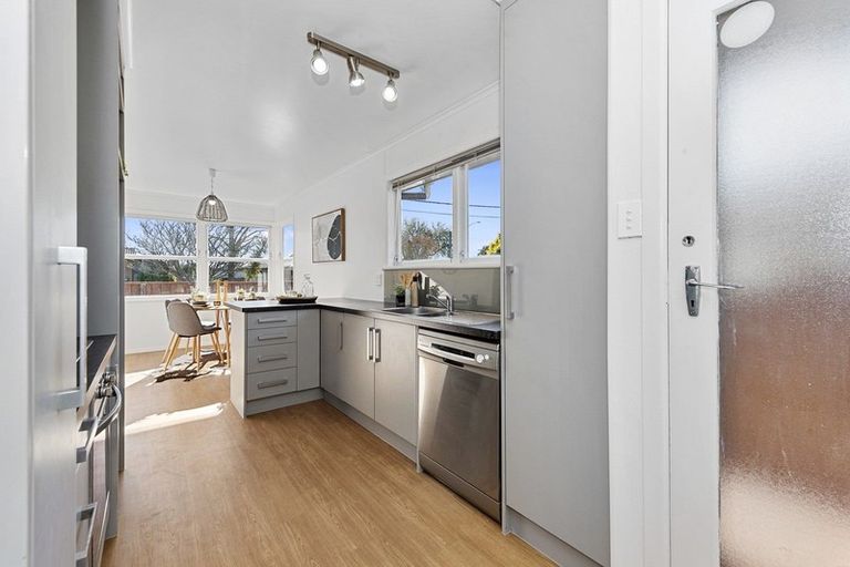 Photo of property in 1 Warwick Avenue, St Andrews, Hamilton, 3200