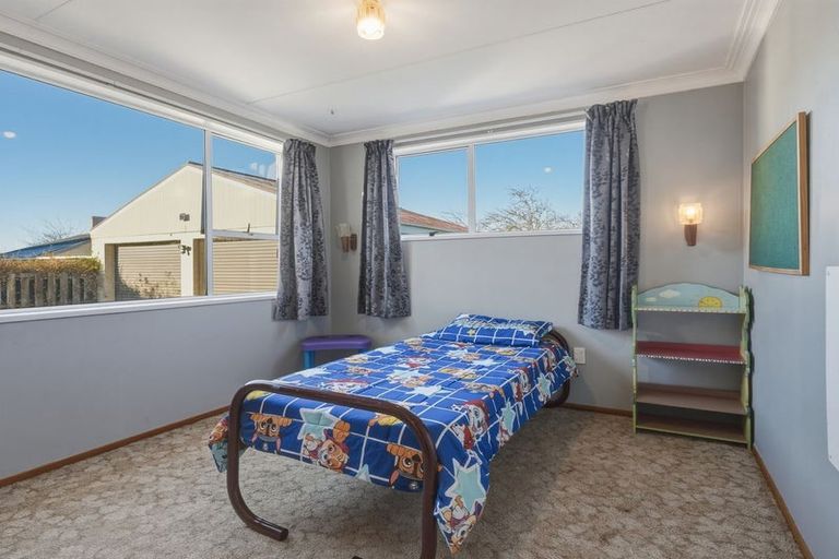Photo of property in 16 Burraness Street, Palmerston, 9430