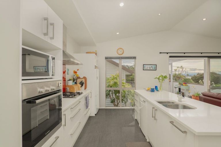 Photo of property in 29 Moncks Spur Road, Redcliffs, Christchurch, 8081