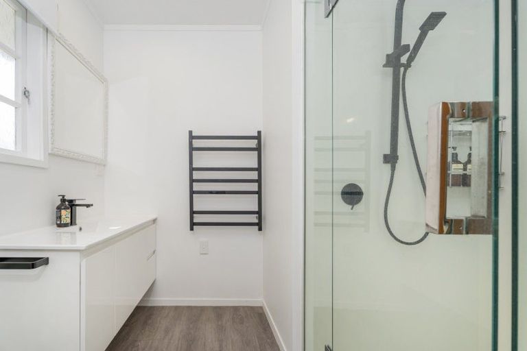 Photo of property in 8 Simpson Place, Whitianga, 3510