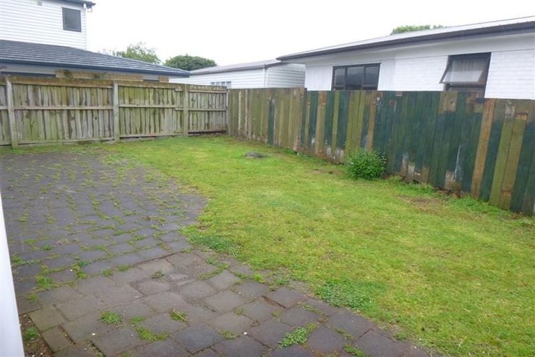Photo of property in 43 Hallberry Road, Mangere East, Auckland, 2024