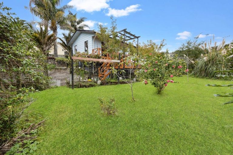 Photo of property in 48a Brains Road, Kelston, Auckland, 0602