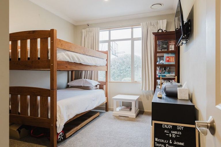 Photo of property in 15 Bouvardia Avenue, Milson, Palmerston North, 4414