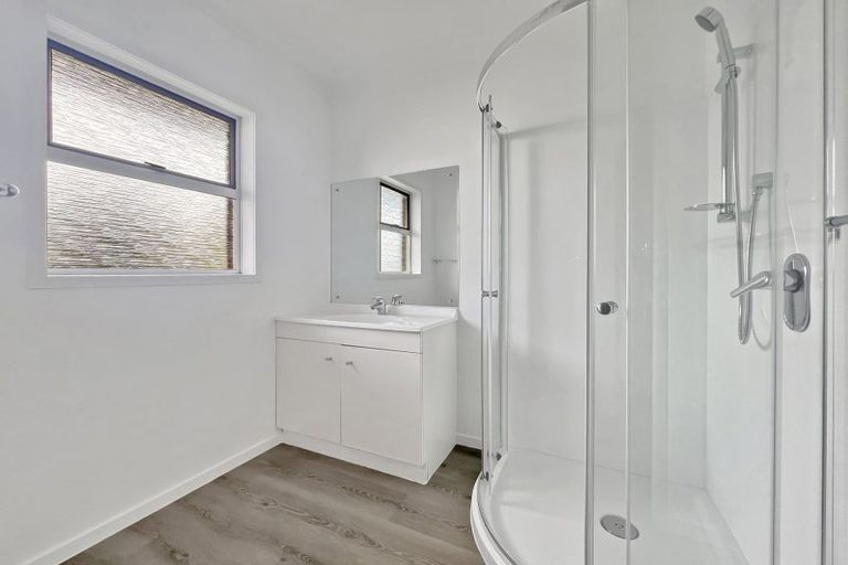 Photo of property in 1/11 Manuka Road, Bayview, Auckland, 0629