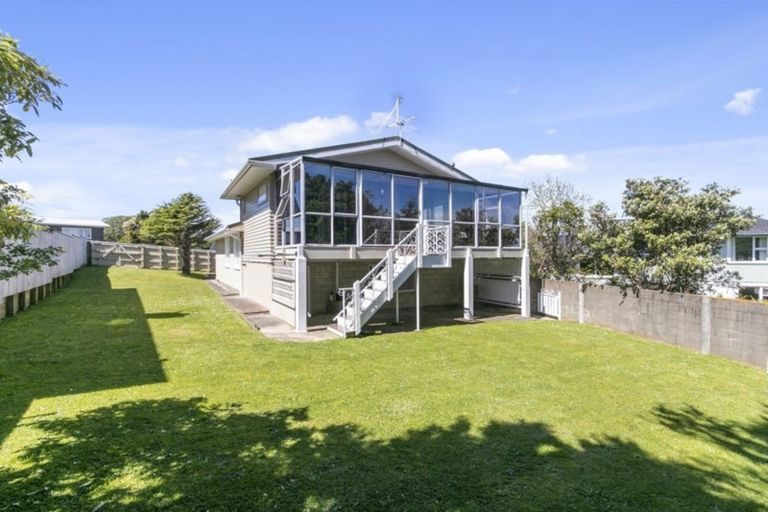 Photo of property in 25 Laurel Grove, Maungaraki, Lower Hutt, 5010
