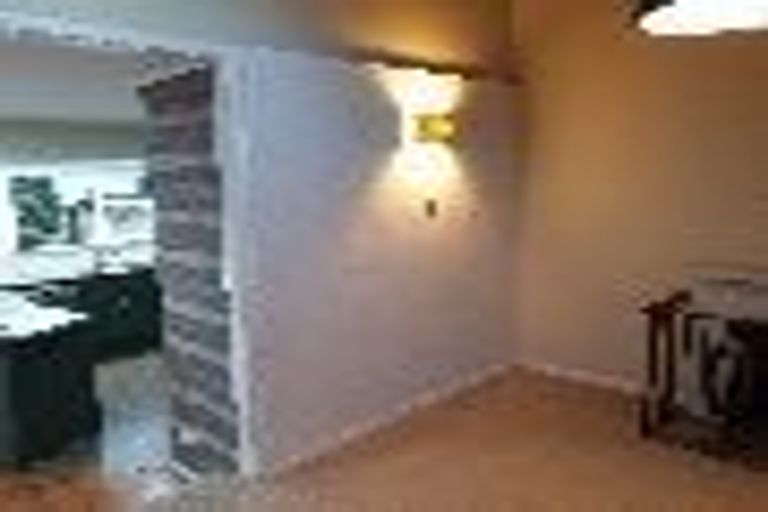 Photo of property in 8 Peter Terrace, Castor Bay, Auckland, 0620