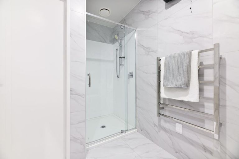 Photo of property in 3/60 Kelman Road, Kelston, Auckland, 0602