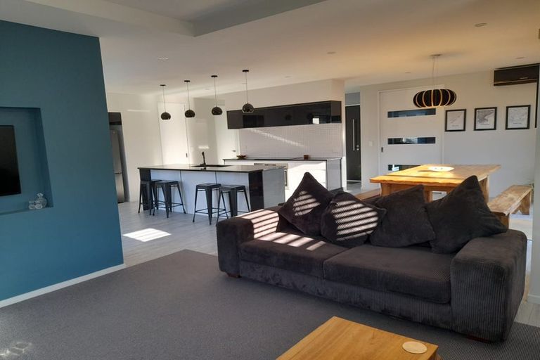 Photo of property in 16 Te Whenu Crescent, Marshland, Christchurch, 8083