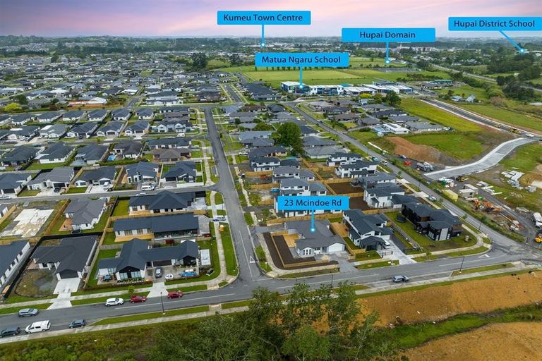 Photo of property in 23 Mcindoe Road, Kumeu, 0810