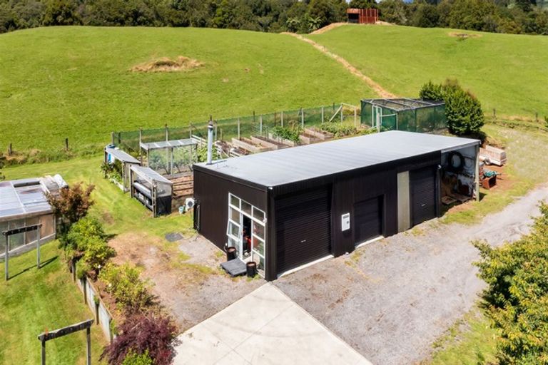 Photo of property in 401 Korito Road, Korito, New Plymouth, 4371