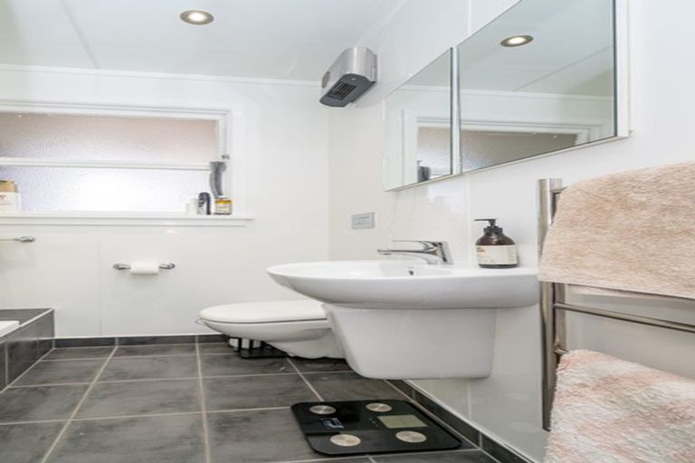 Photo of property in 24 Inglis Street, Mosgiel, 9024