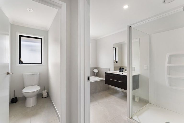 Photo of property in 27 Harriet Johnston Drive, Pokeno, 2402