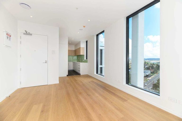Photo of property in 1103/1 Buscomb Avenue, Henderson, Auckland, 0610