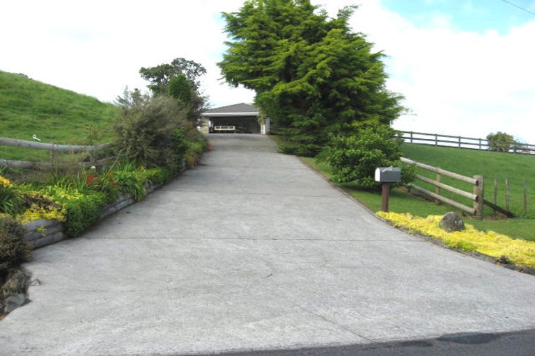 Photo of property in 549 Ponga Road, Opaheke, Papakura, 2584