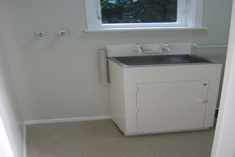 Photo of property in 48 Kahu Road, Paremata, Porirua, 5024