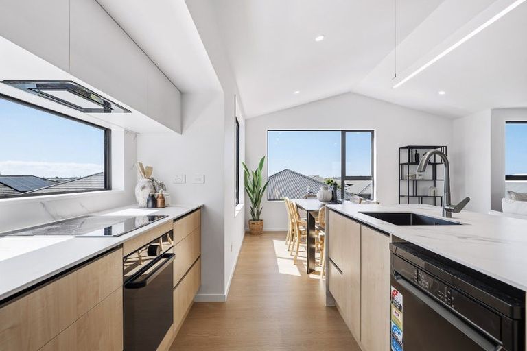 Photo of property in 25 Carronade Street, Papamoa Beach, Papamoa, 3118