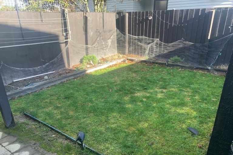 Photo of property in 2/19 Hargest Crescent, Sydenham, Christchurch, 8023