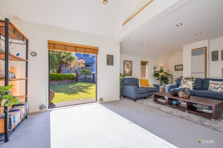 Photo of property in 6 Avonlea Grove, Belmont, Lower Hutt, 5010