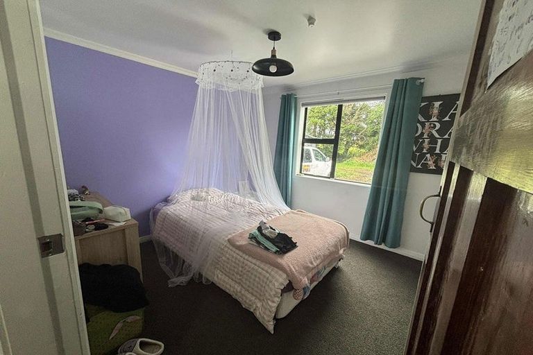 Photo of property in 1939 South Road, Pitone, New Plymouth, 4374