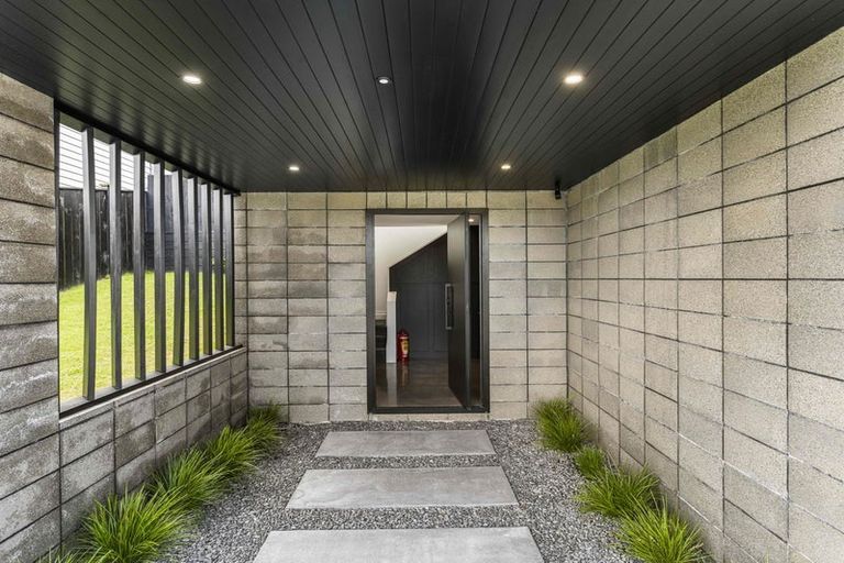 Photo of property in 28 Leathem Crescent, Pokeno, 2402