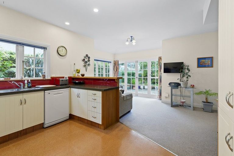 Photo of property in 11 Ridvan Grove, Ngaio, Wellington, 6035