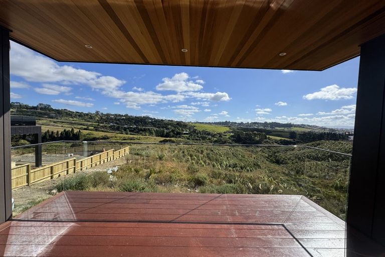 Photo of property in 32 Ridgehill Rise, Flat Bush, 2019