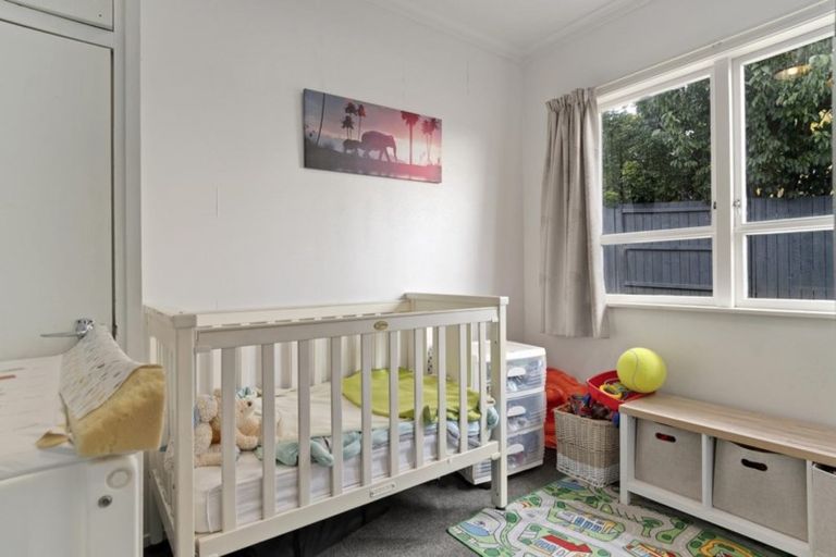 Photo of property in 2a Kaitemako Road, Welcome Bay, Tauranga, 3112