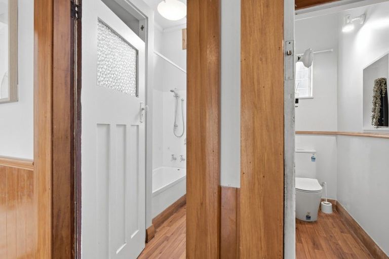 Photo of property in 104 Neidpath Road, Mornington, Dunedin, 9011